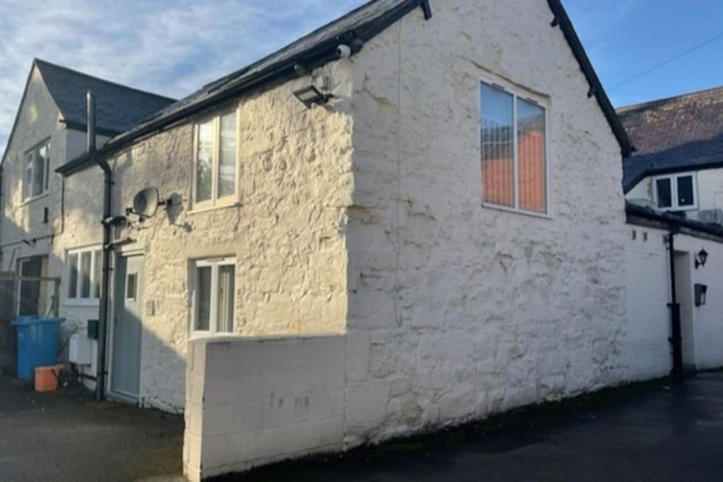 Vila Y Stabl 94A Denbigh Exteriér fotografie